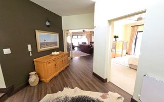 3 Bedroom House For Sale in Long Beach