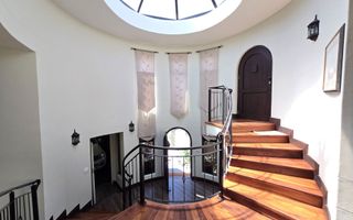 3 Bedroom House For Sale in Long Beach