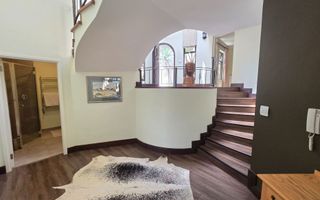 3 Bedroom House For Sale in Long Beach