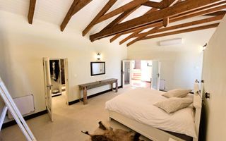 3 Bedroom House For Sale in Long Beach
