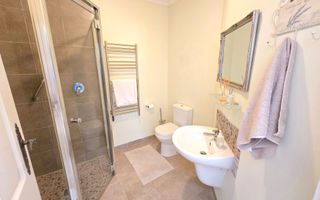 3 Bedroom House For Sale in Long Beach