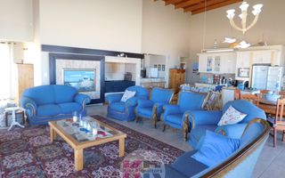 House For Sale in Henties Bay