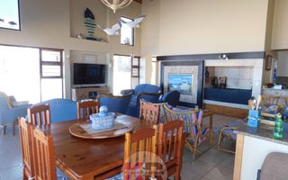 House For Sale in Henties Bay