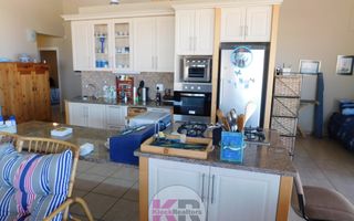 House For Sale in Henties Bay