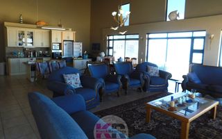 House For Sale in Henties Bay