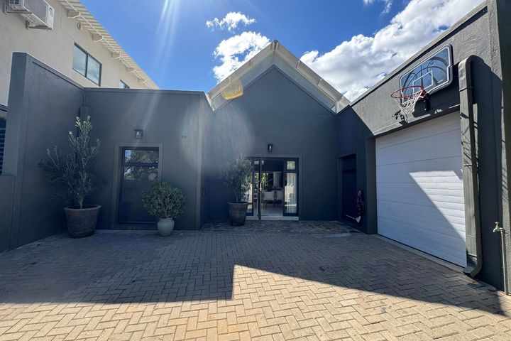 House For Sale in Elisenheim, Windhoek