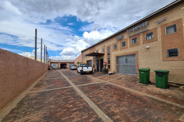 Industrial To Rent in Prosperita, Windhoek
