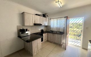 Townhouse For Sale in Rocky Crest, Windhoek