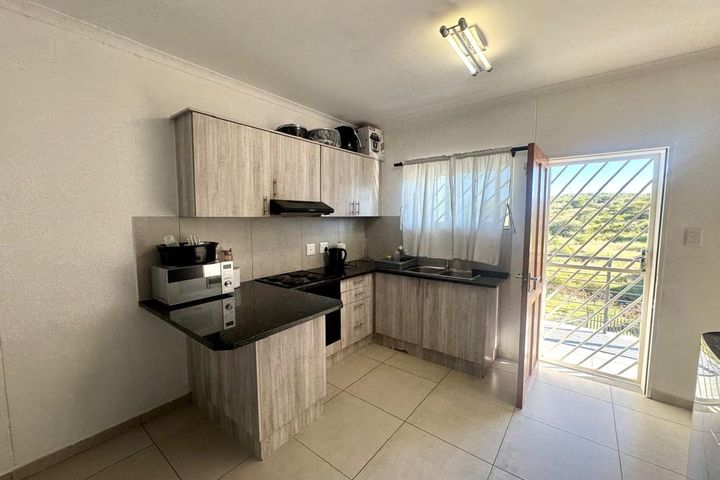 Townhouse For Sale in Rocky Crest, Windhoek