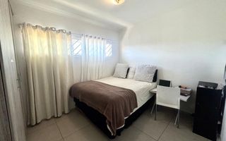 Townhouse For Sale in Rocky Crest, Windhoek