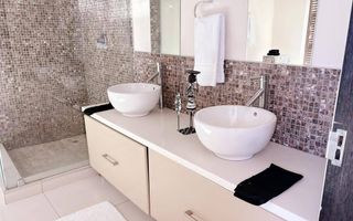 Townhouse To Rent in Avis, Windhoek