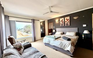House For Sale in Henties Bay