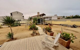 House For Sale in Henties Bay