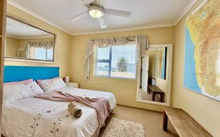 House For Sale in Henties Bay
