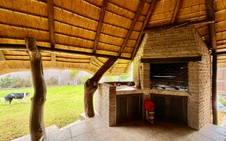 House For Sale in Henties Bay
