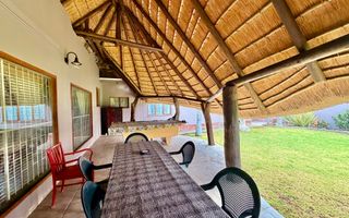 House For Sale in Henties Bay