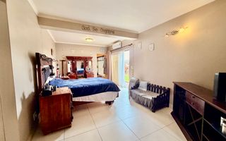 House For Sale in Henties Bay