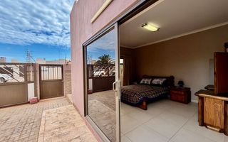House For Sale in Henties Bay