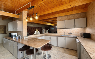 House For Sale in Henties Bay