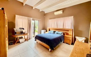 House For Sale in Henties Bay