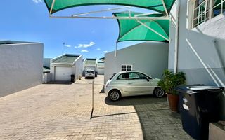 Townhouse For Sale in Kleine Kuppe, Windhoek