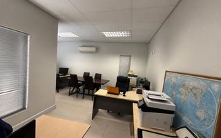 Office / Retail / Mixed Use To Rent in Klein Windhoek, Windh...