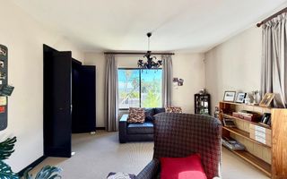 House For Sale in Luxury Hill, Windhoek