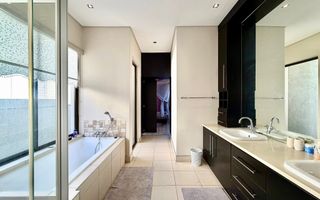 House For Sale in Luxury Hill, Windhoek