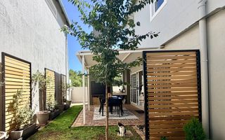 Townhouse For Sale in Avis