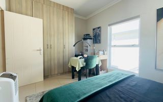 Townhouse For Sale in Avis