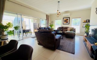 Townhouse For Sale in Avis