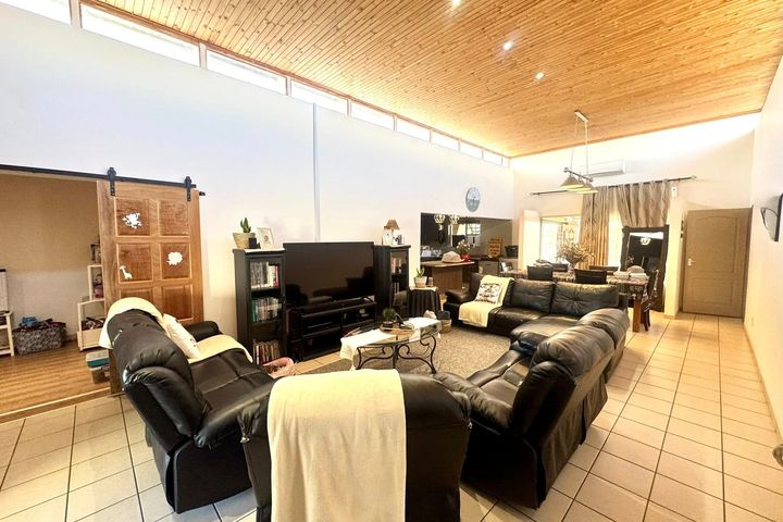 House For Sale in Elisenheim, Windhoek