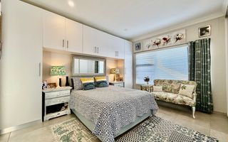 House For Sale in Henties Bay