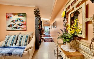 House For Sale in Henties Bay