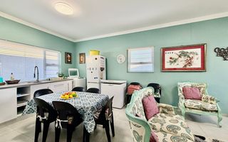 House For Sale in Henties Bay