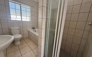 Townhouse For Sale in Pioneerspark, Windhoek