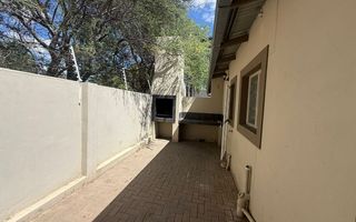 Townhouse For Sale in Pioneerspark, Windhoek