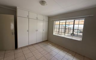 Townhouse For Sale in Pioneerspark, Windhoek