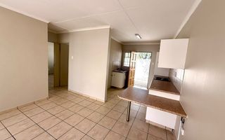 Townhouse For Sale in Pioneerspark, Windhoek