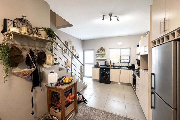 Townhouse For Sale in Elisenheim, Windhoek
