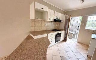 Townhouse For Sale in Pioneers Park Ext 1, Windhoek