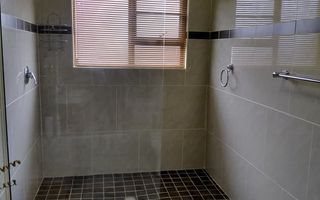 House For Sale in Henties Bay