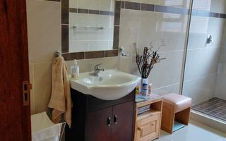 House For Sale in Henties Bay
