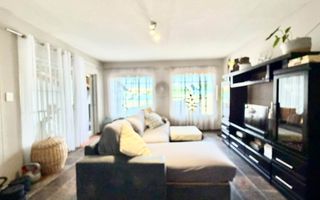 Townhouse For Sale in Kleine Kuppe, Windhoek