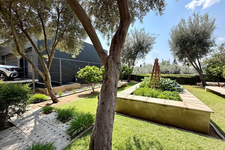 Townhouse For Sale in Klein Windhoek, Windhoek