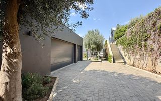 Townhouse For Sale in Klein Windhoek, Windhoek