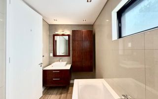 Townhouse For Sale in Klein Windhoek, Windhoek