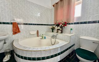 House For Sale in Henties Bay