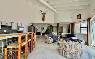 House For Sale in Henties Bay