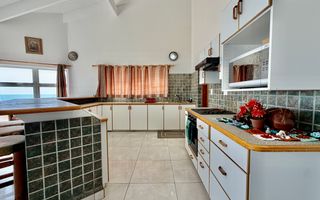 House For Sale in Henties Bay